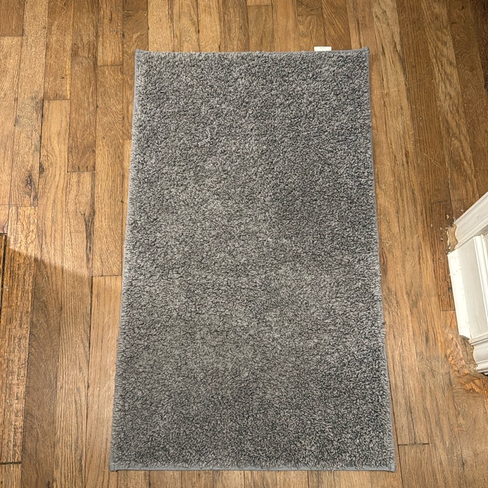 Threshold grey bath mat